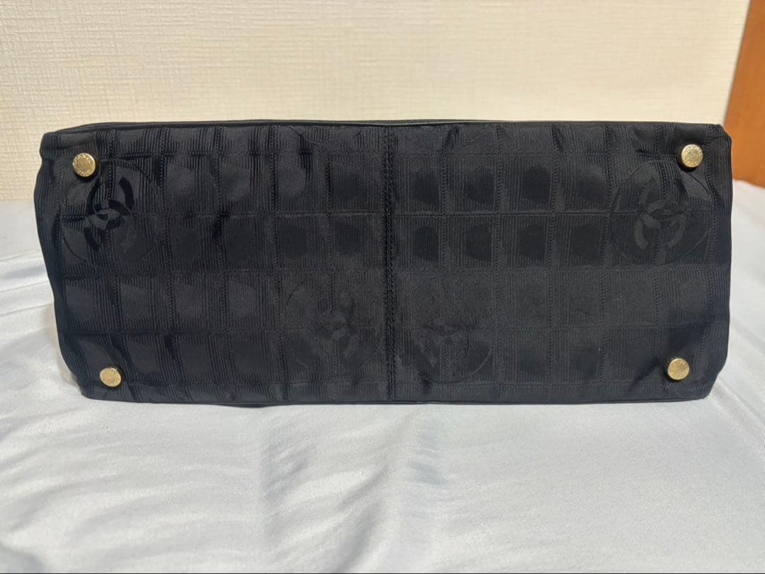 CHANEL シャネルニュートラベルライントート・ブラック