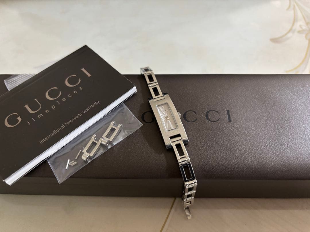 GUCCI グッチ 腕時計　ブレスレットタイプ