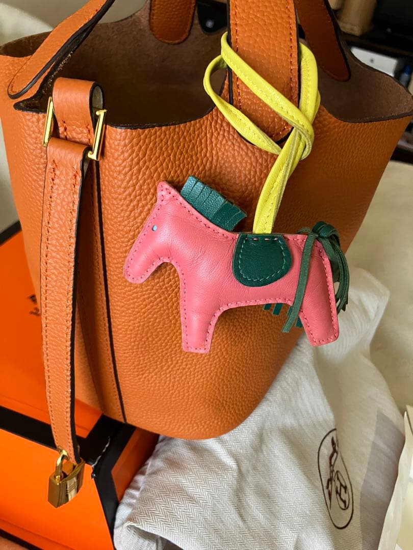 みる　マックスマーラ　テディベアケープ、ブローチ＆エルメスチャーム⭐︎