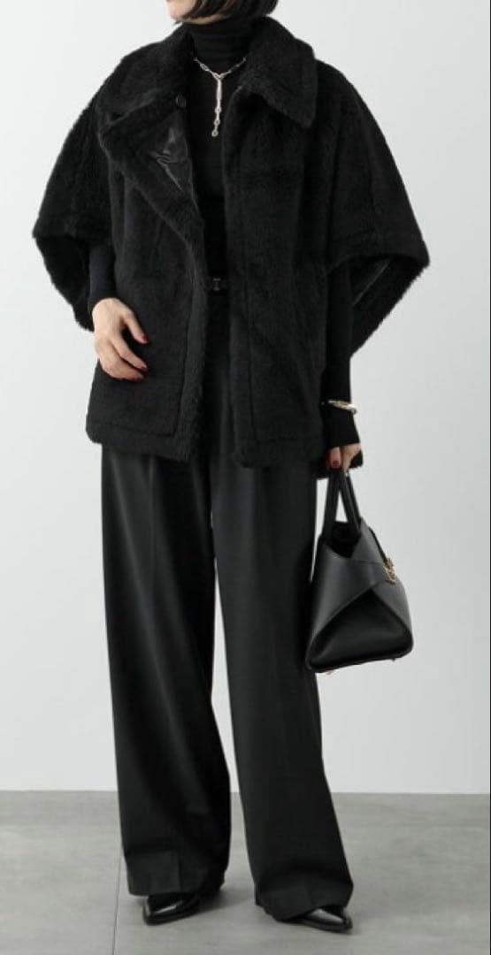 みる　マックスマーラ　テディベアケープ、ブローチ＆エルメスチャーム⭐︎