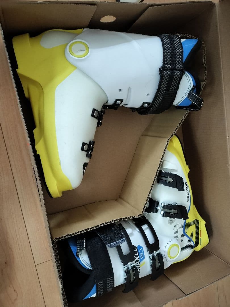 Dynastarスキーとブーツセット