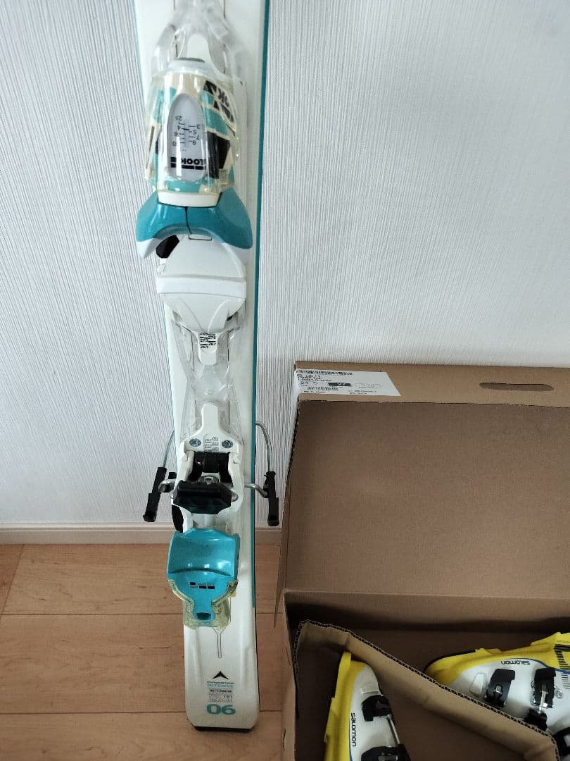 Dynastarスキーとブーツセット