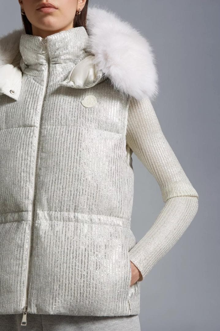 新品未使用タグ付★MONCLER★2024★Mergule★ファー★ダウンベスト