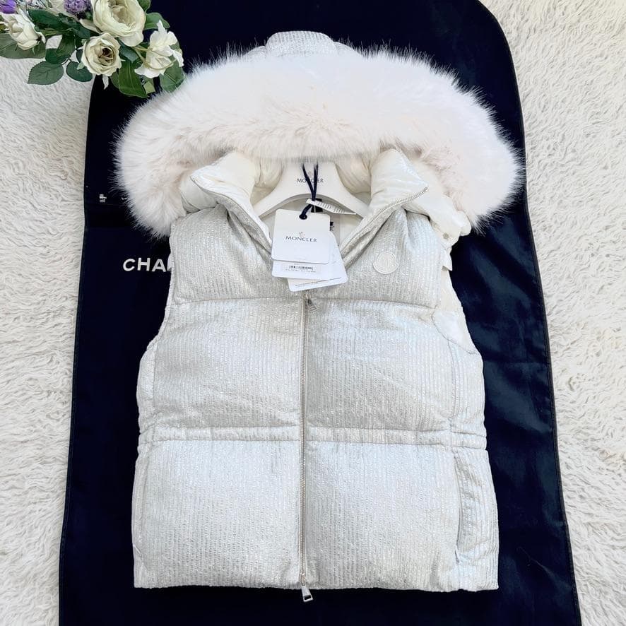 新品未使用タグ付★MONCLER★2024★Mergule★ファー★ダウンベスト