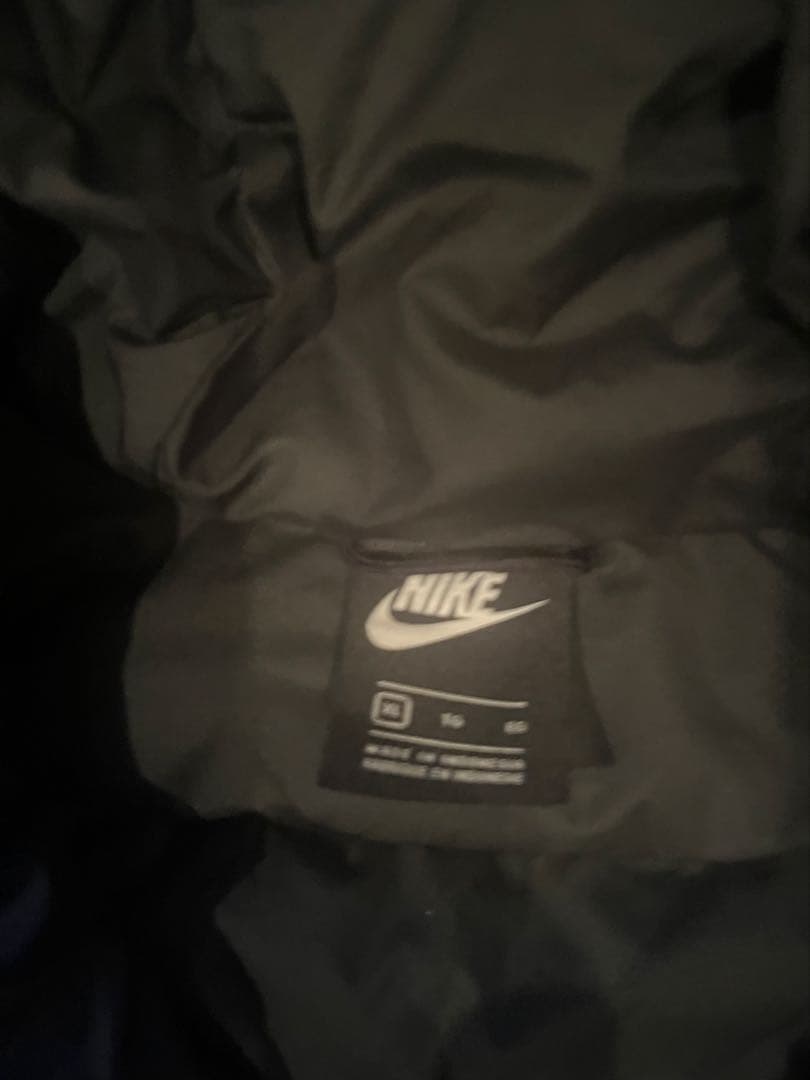 【¥8,999-】Nike ブラック ダウンコート フード付き