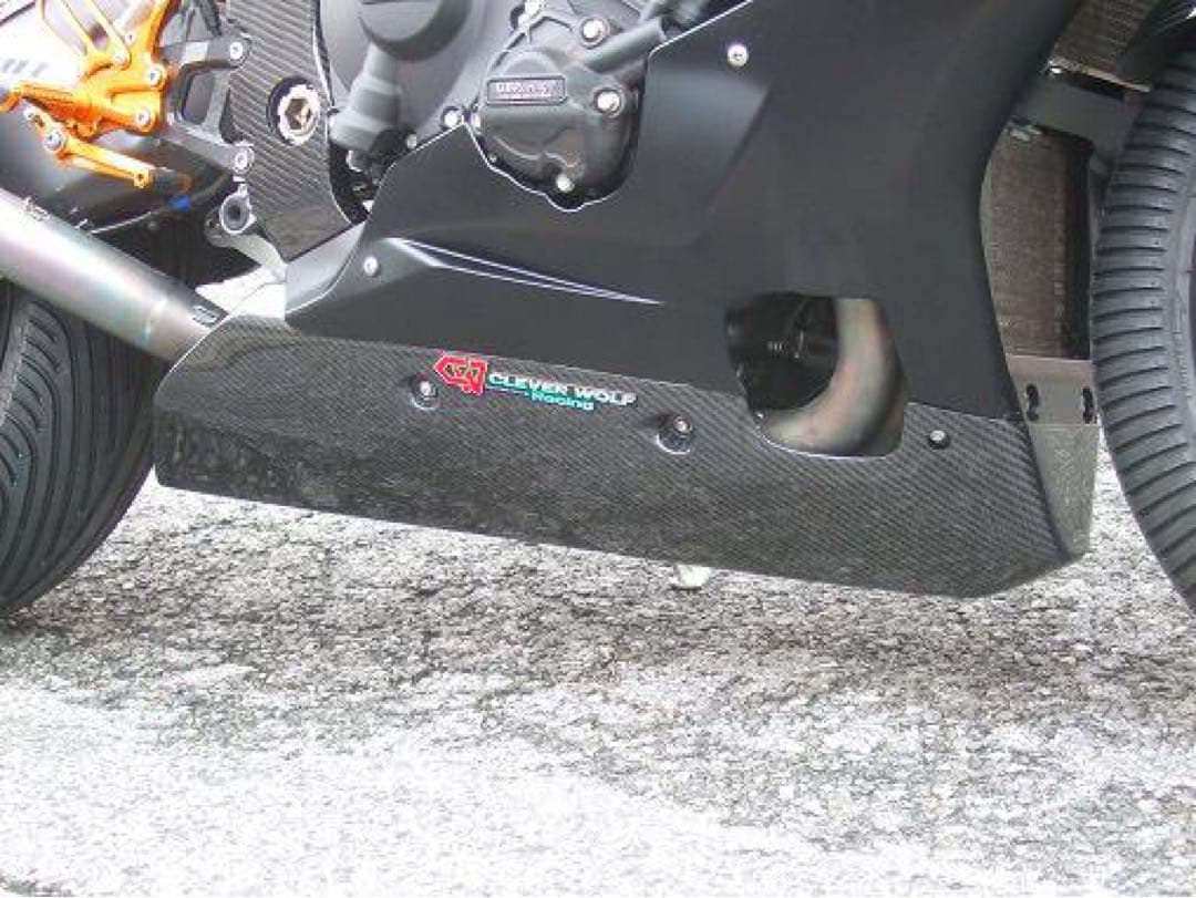 クレバーウルフ　R1 2015〜19 STD車　カーボンアンダーカウル