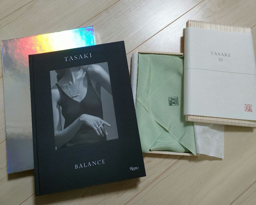 TASAKI 70周年記念品