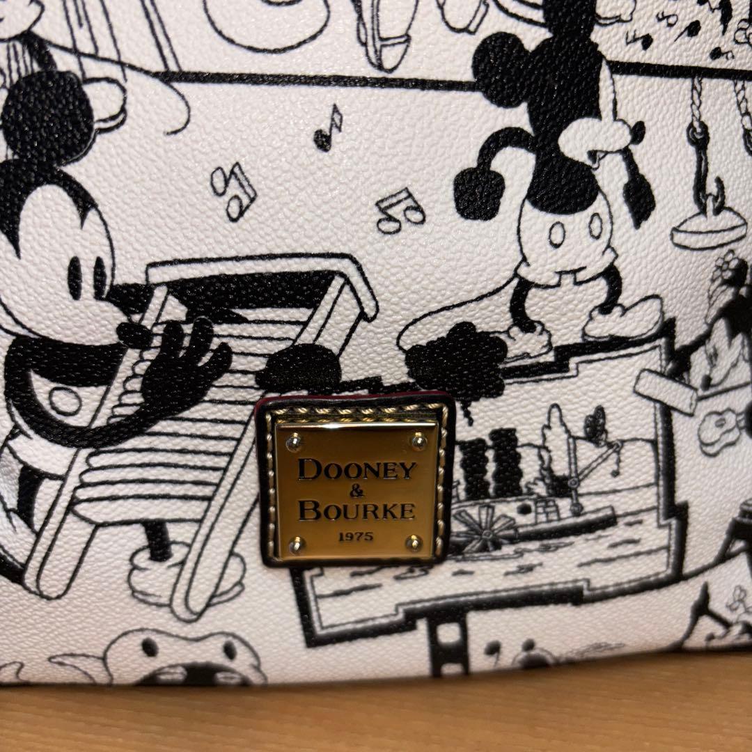 新品　海外ディズニー　蒸気船ウィリーショルダーバッグ