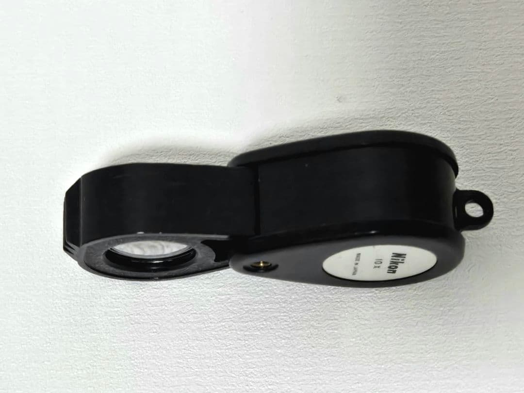 ぷりり希少品　旧Nikon ニコン ルーペ 10X 拡大鏡 携帯用 日本製