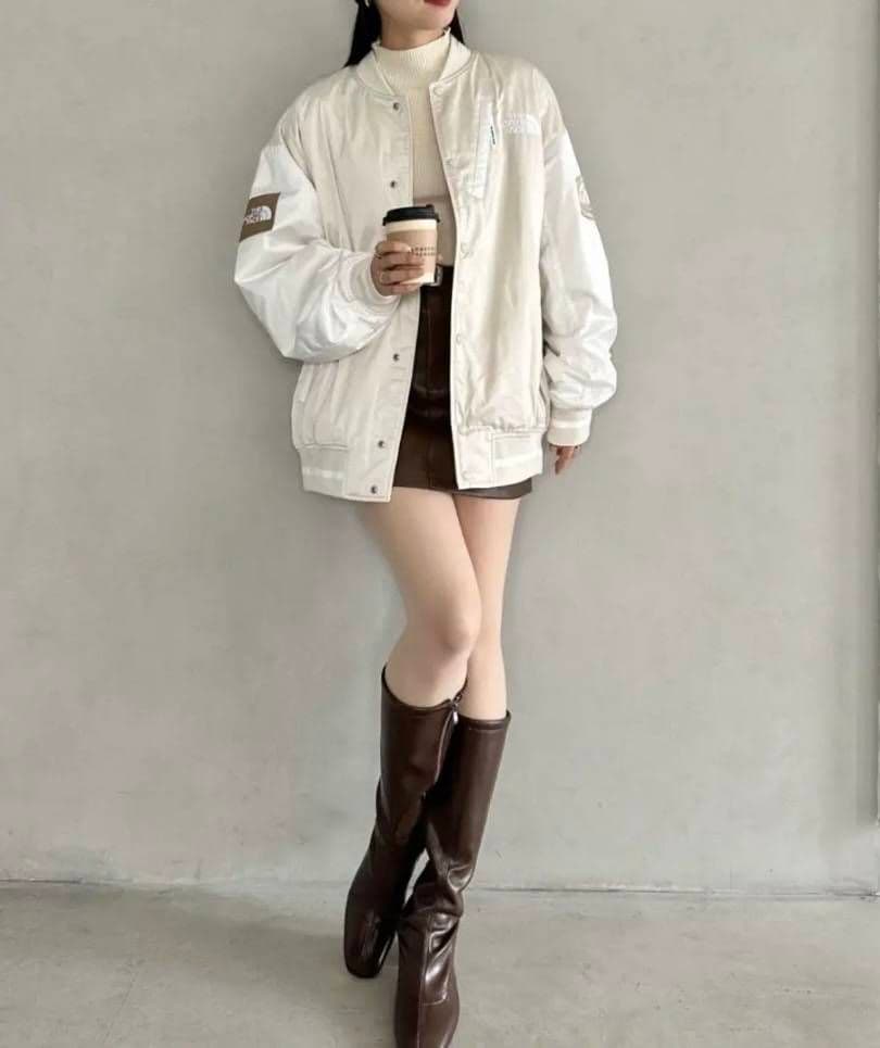 ☆大人気商品☆ノースフェイス ホワイトレーベル　ブラック 　Мサイズ スタジャン