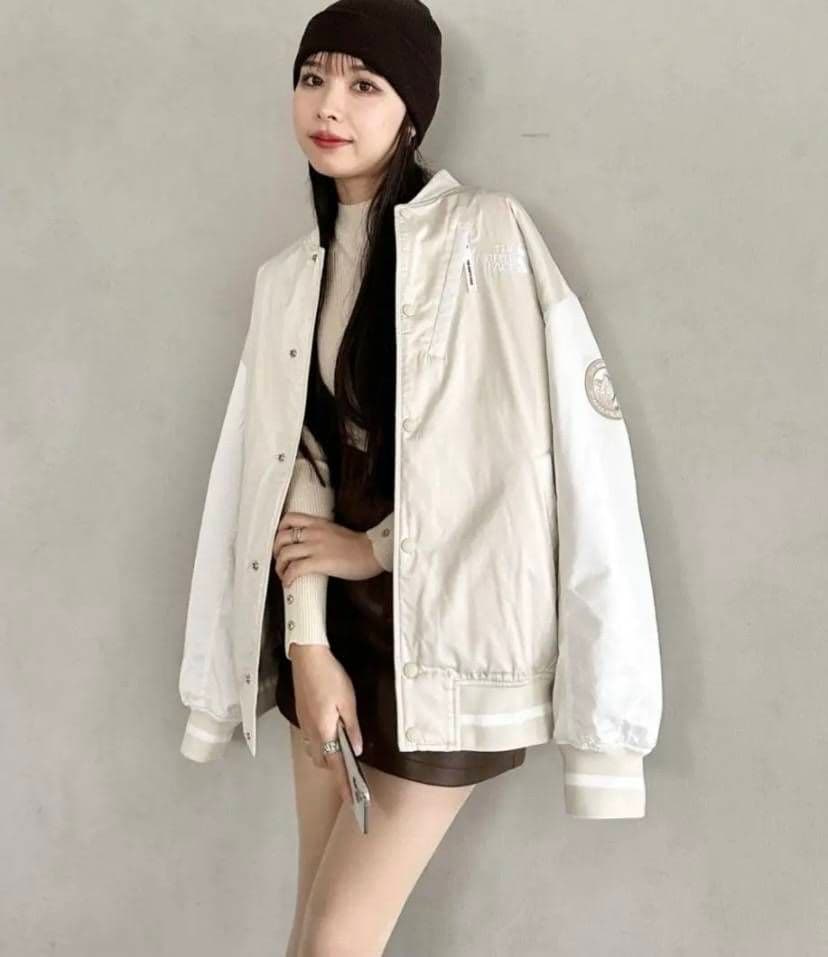 ☆大人気商品☆ノースフェイス ホワイトレーベル　ブラック 　Мサイズ スタジャン