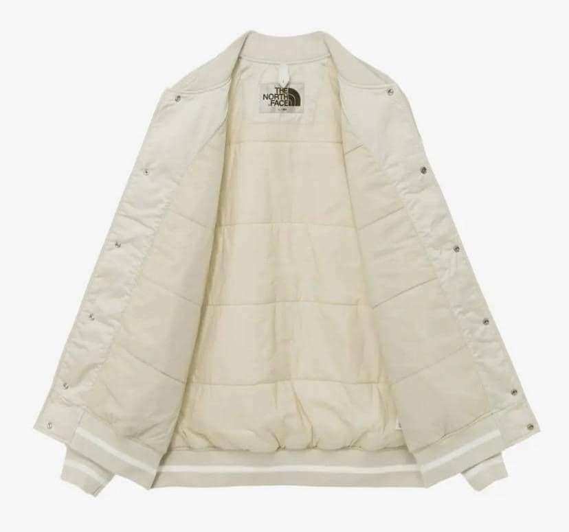 ☆大人気商品☆ノースフェイス ホワイトレーベル　ブラック 　Мサイズ スタジャン