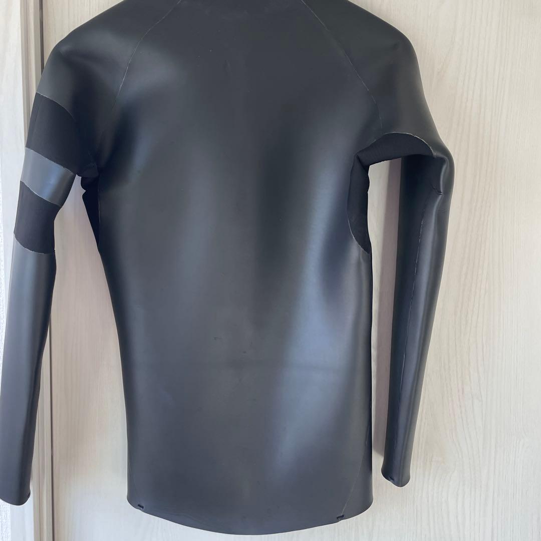 サーフィン　ウェットスーツタッパー オールブラック　ラバー使用　3mm L