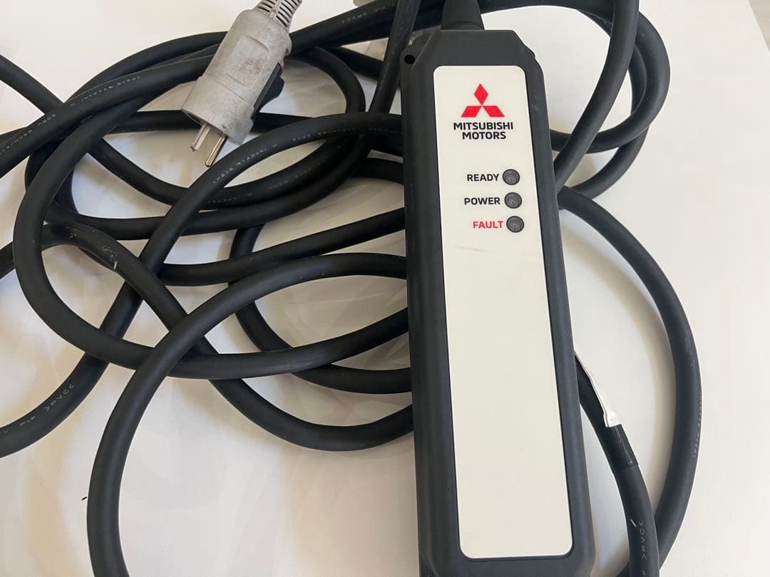 三菱エクリプスクロスPHEV純正200V充電ケーブル