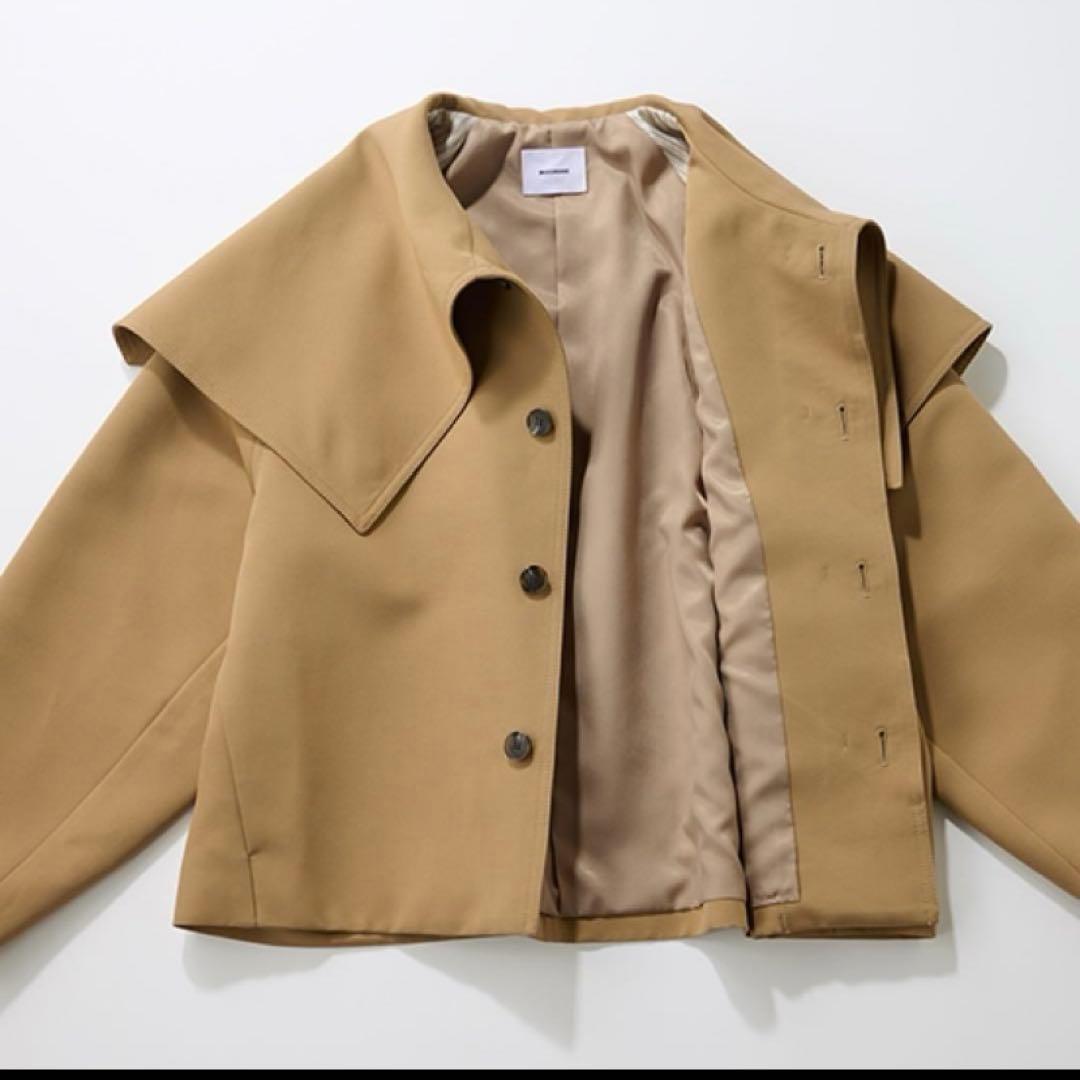 【新品タグ付き】MIESROHE ミースロエビッグカラーショートトレンチコート