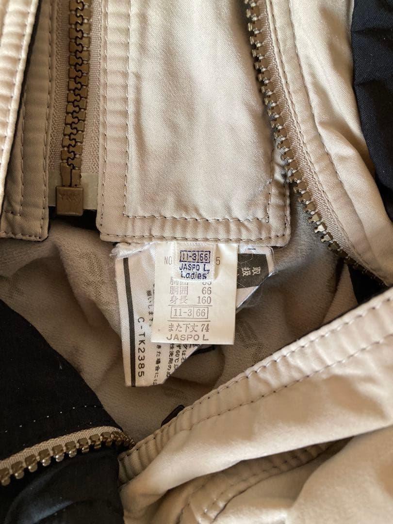 女性用スキーウェア ベージュと黒　phenix