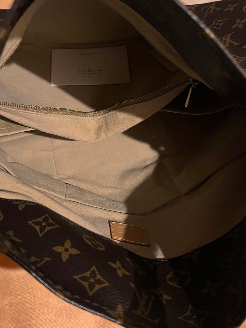 Louis Vuitton モノグラム　アーツィーMM