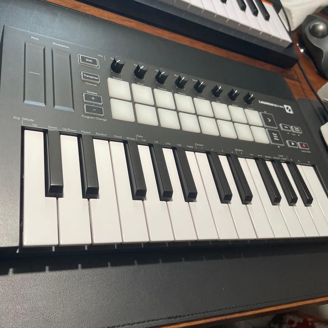 Novation Launchkey Mini MK3 25鍵