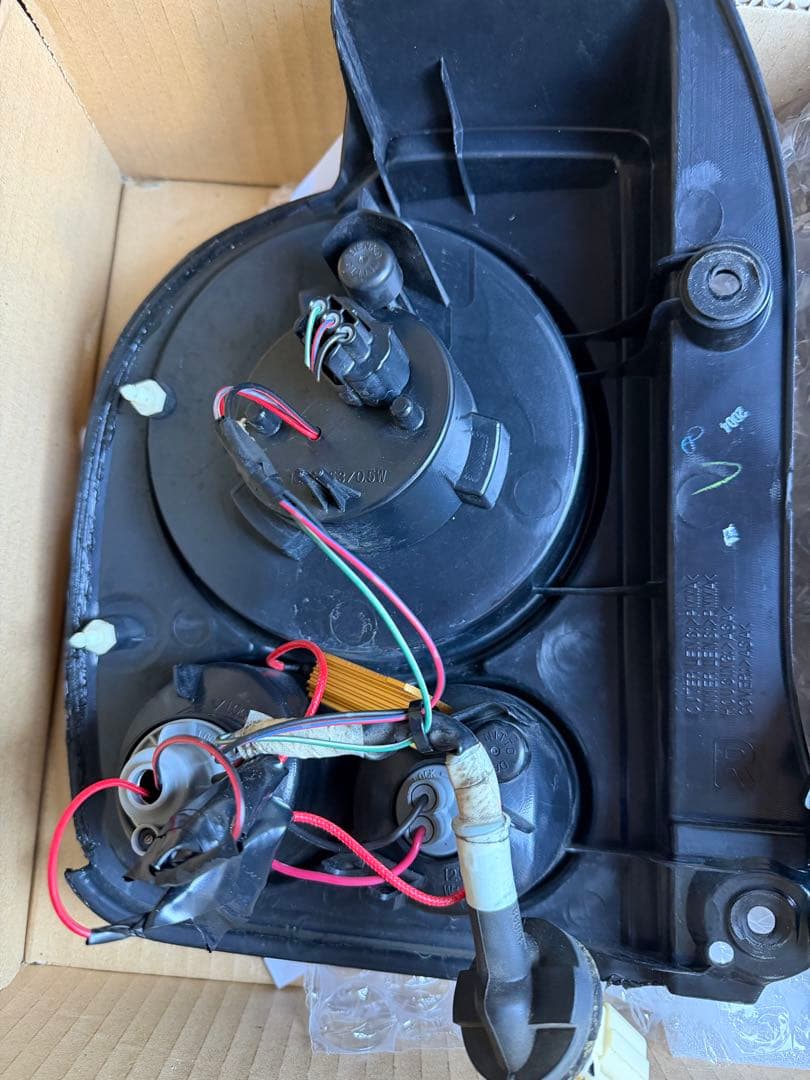 アルトラパン he22s 純正加工品　テールランプ