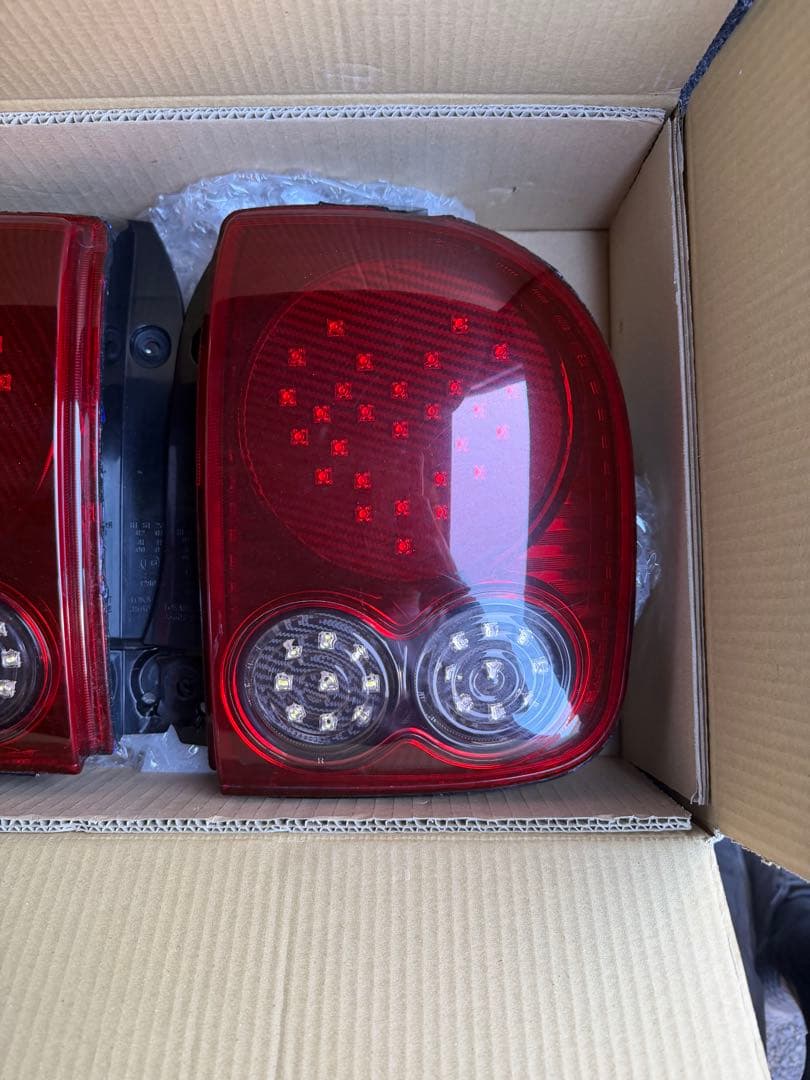 アルトラパン he22s 純正加工品　テールランプ