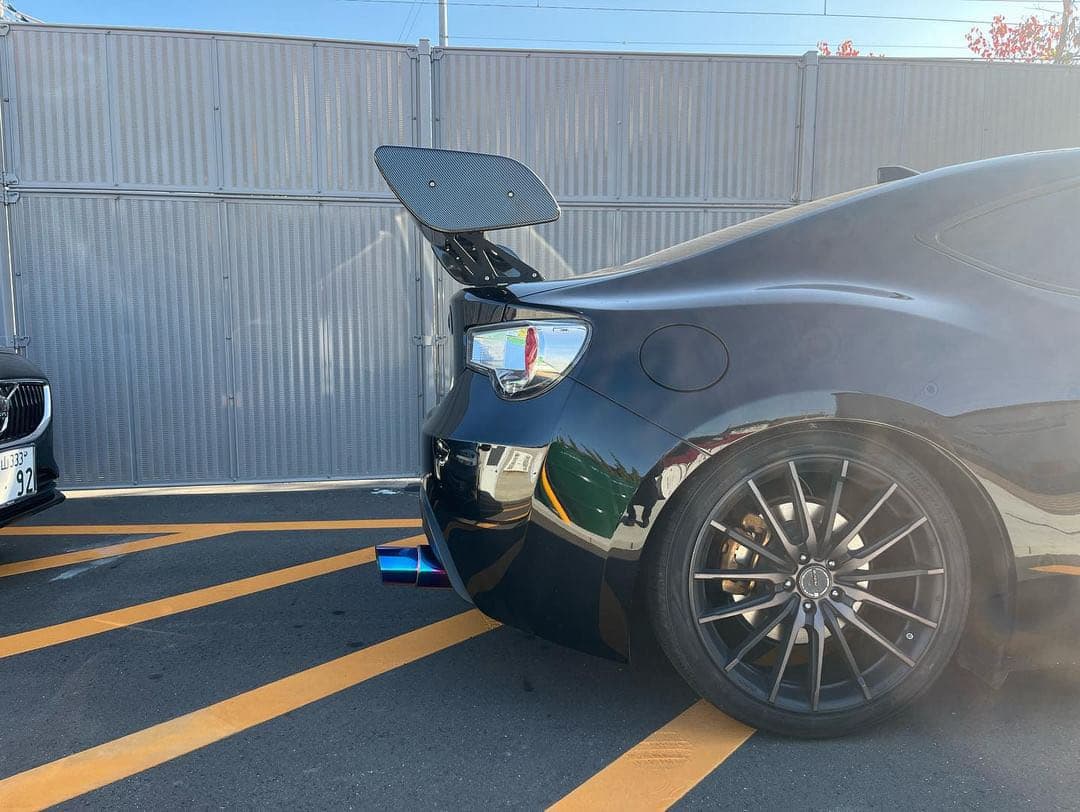 トヨタ86ZN6 BRZ前期！オリジナル右出し砲弾ストレートマフラー！リアピース