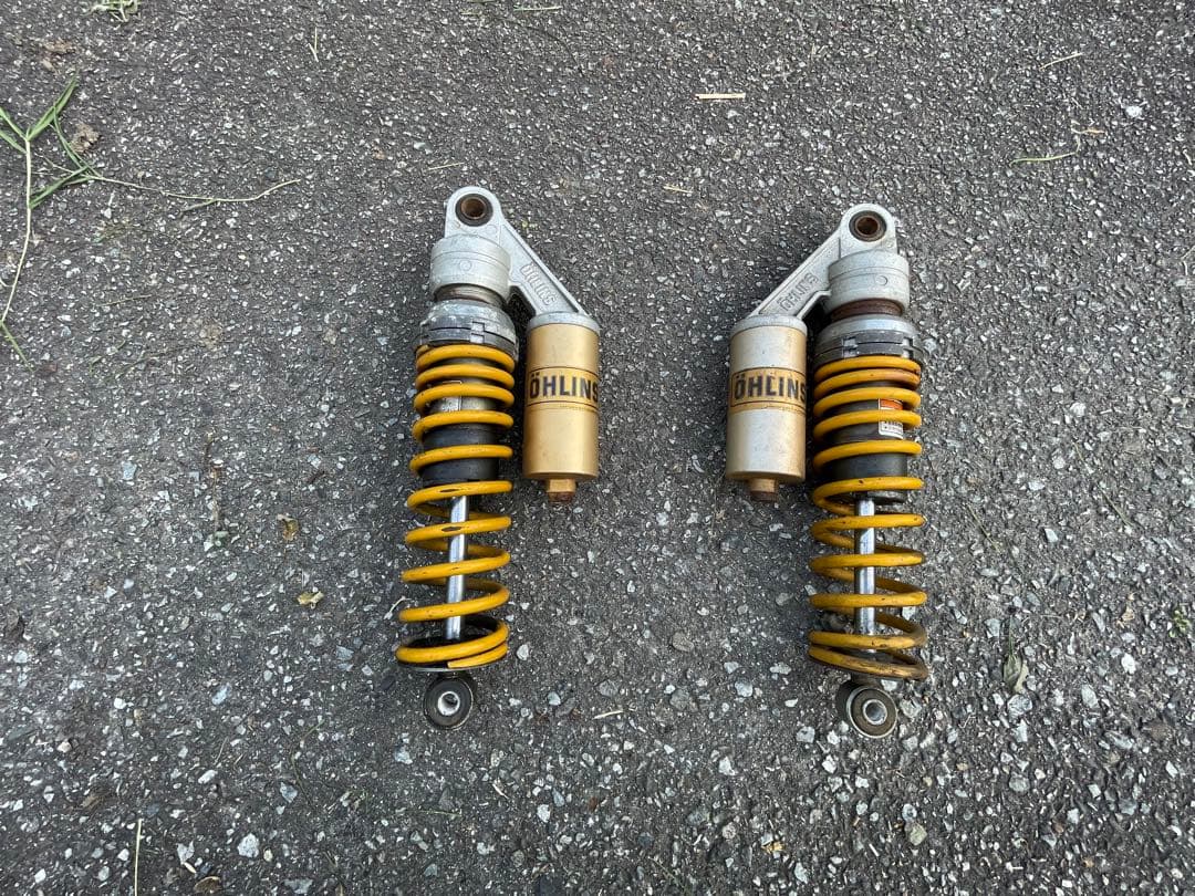 OHLINSオーリンズ　リアサスペンション xjr400 ネーム