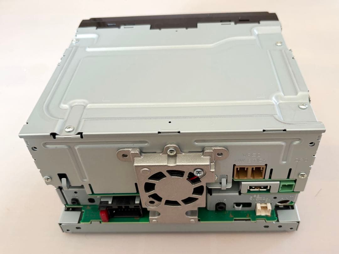 【新品未使用】パイオニア カーナビ カロッツェリア 楽ナビ AVIC-RZ122