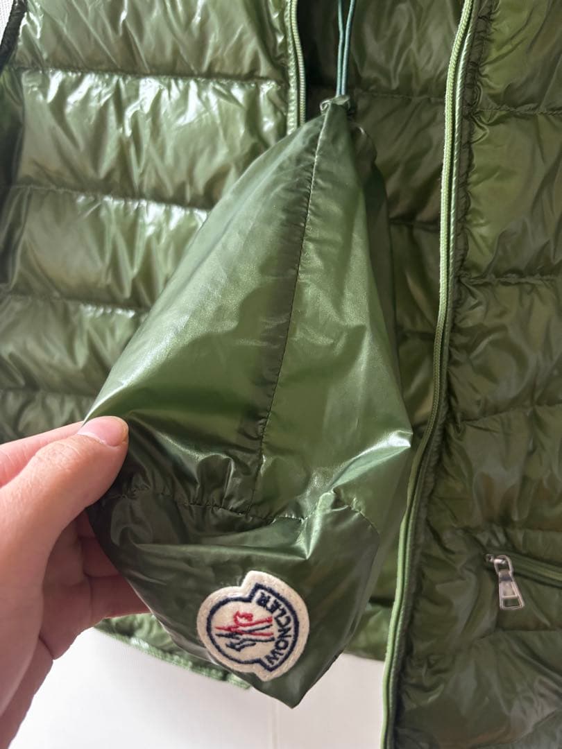 メ*^様 レアカラー　モンクレール　ダウンベスト　gui MONCLER グリー