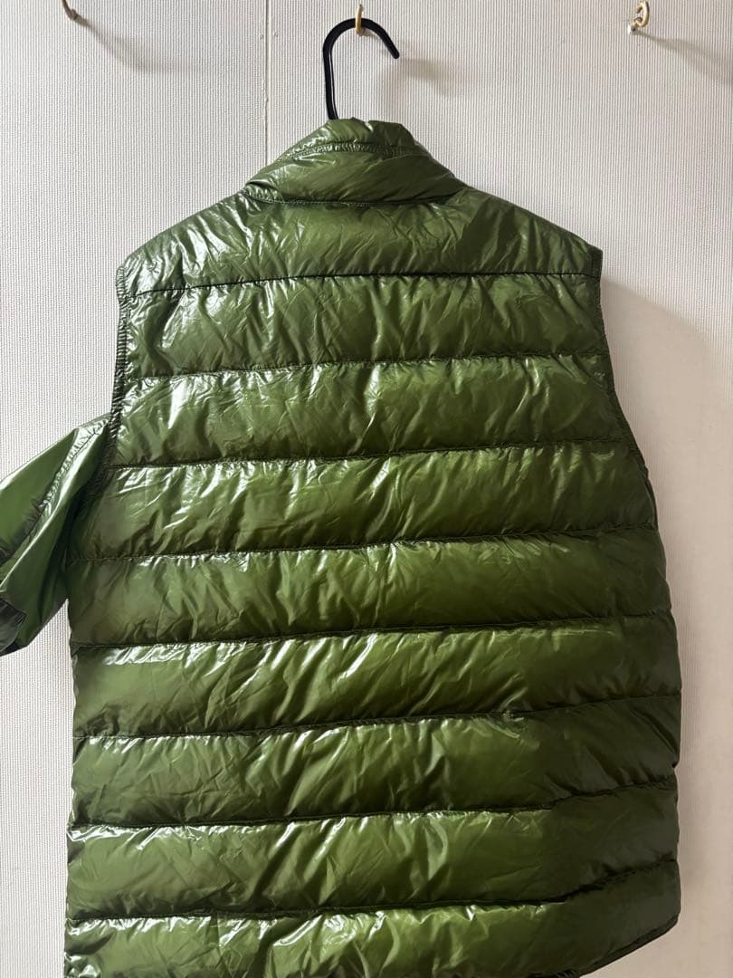 メ*^様 レアカラー　モンクレール　ダウンベスト　gui MONCLER グリー