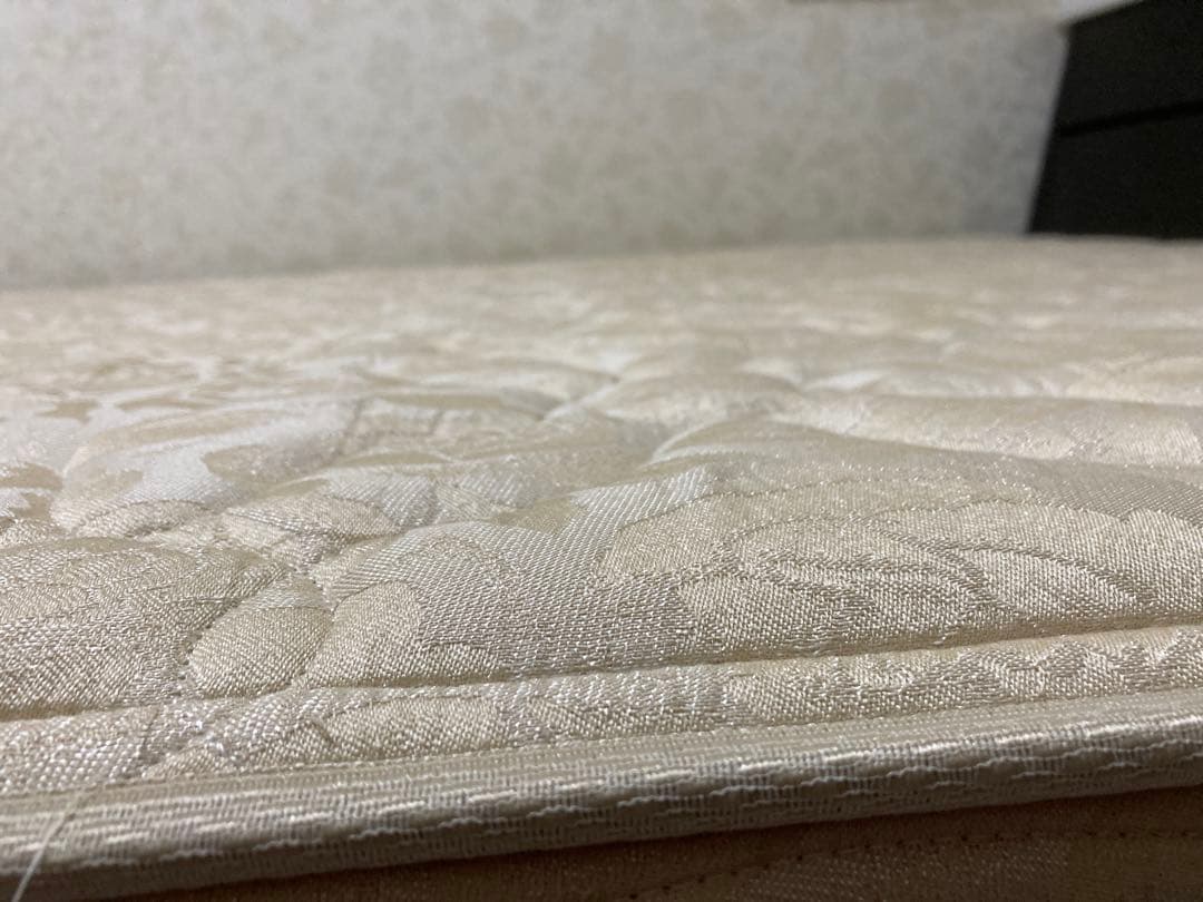 【杉並区・直接引渡は2.5万円値引！ご相談下さい】シモンズ マットレスセミダブル