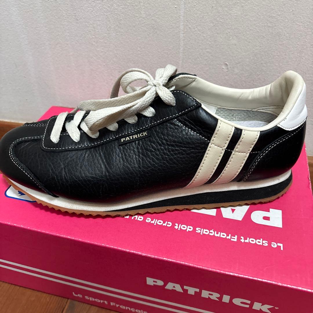 PATRICK 本革ブラック スニーカー39 男女兼用　新品靴紐付き　週末値下げ