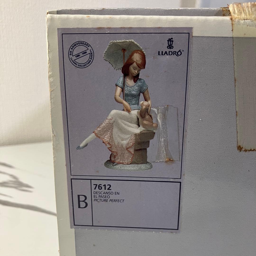 【1/23限定価格】LLADRO リヤドロ 7612 日傘の女性と犬 ベンチ