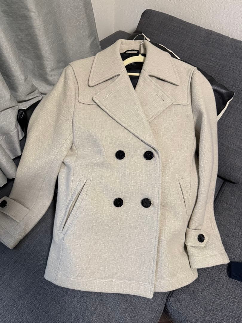 バーバリーブラックレーベル　メンズホワイトクリーム色 今シーズン売り切り