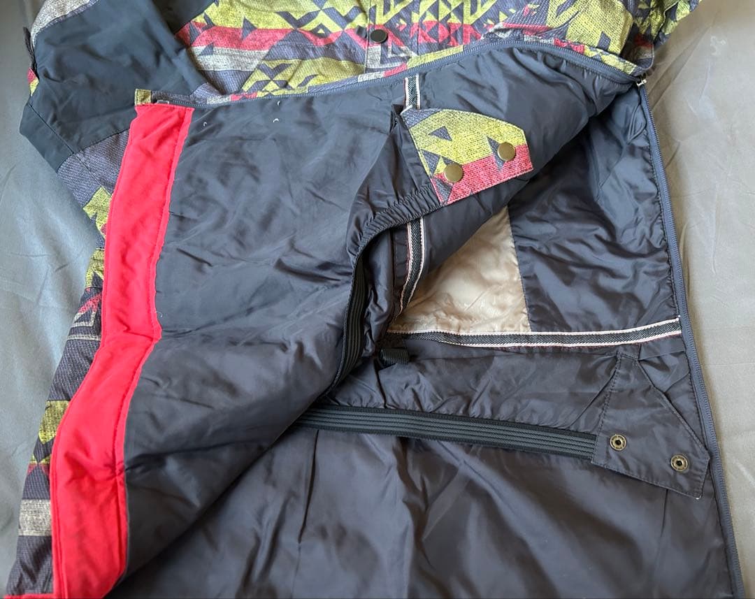 シーズン最終値下げ！Burtonスノーボードジャケット&グレーパンツセット美品