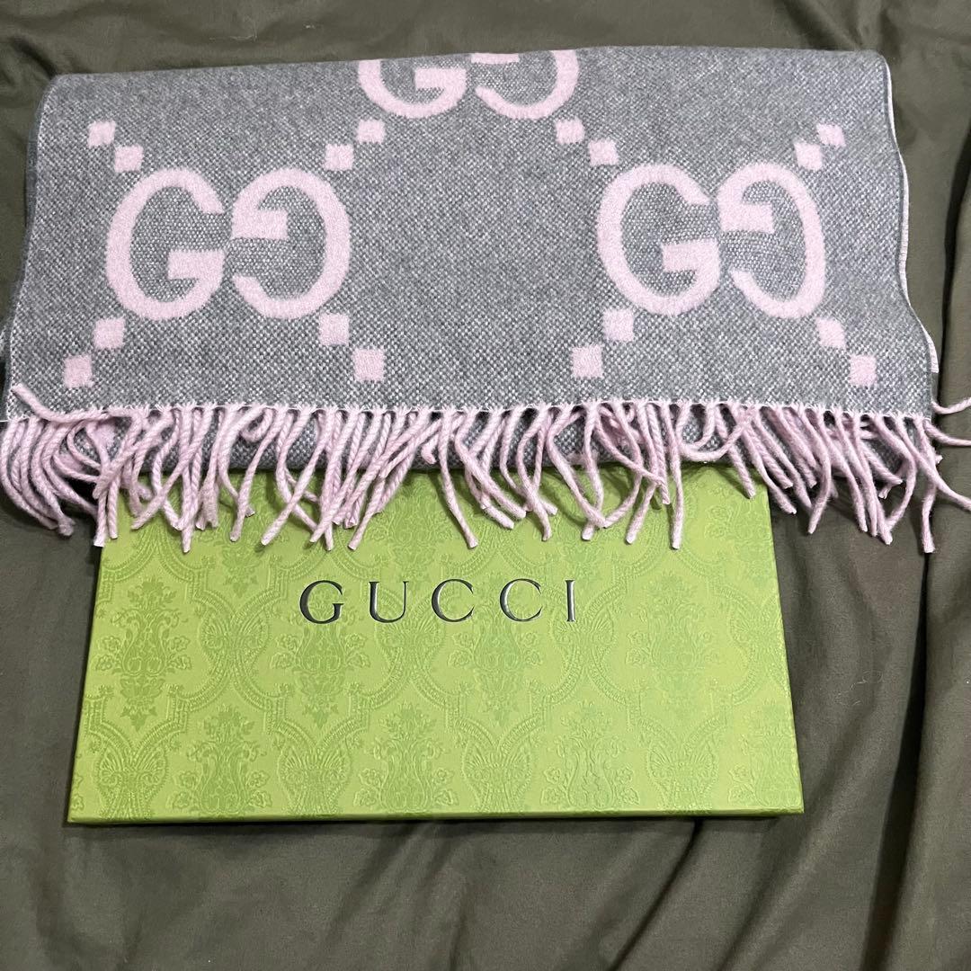 GUCCI GGロゴ マフラー グレー/ピンク