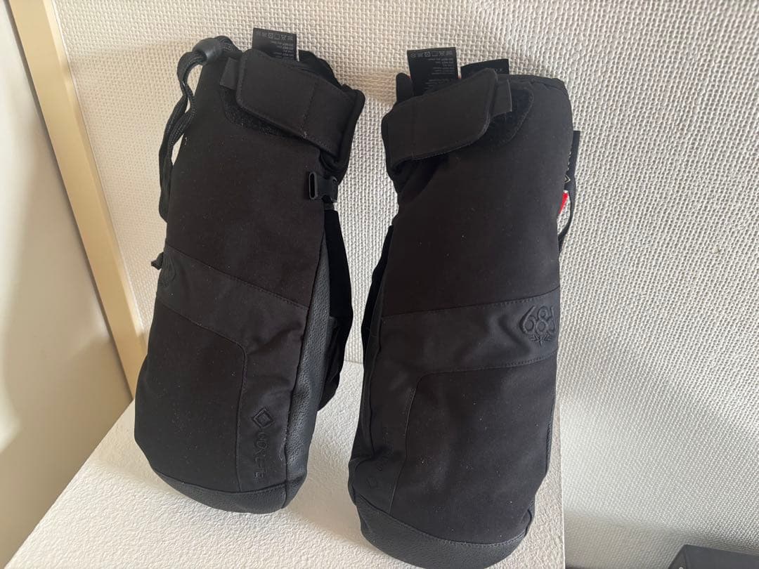 686 GORE-TEX スノーボード用グローブ ブラック　レディスS