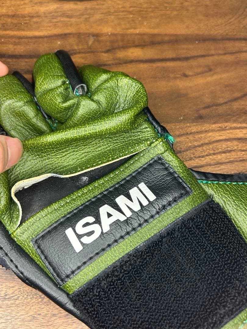 ISAMI RIZIN オープンフィンガーグローブ