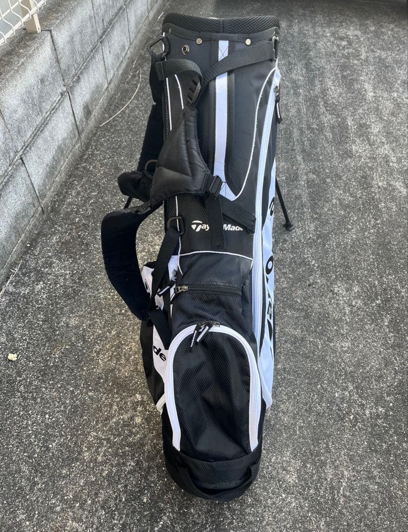 テーラーメイド　キャディバッグ　スタンド型　フードカバーあり