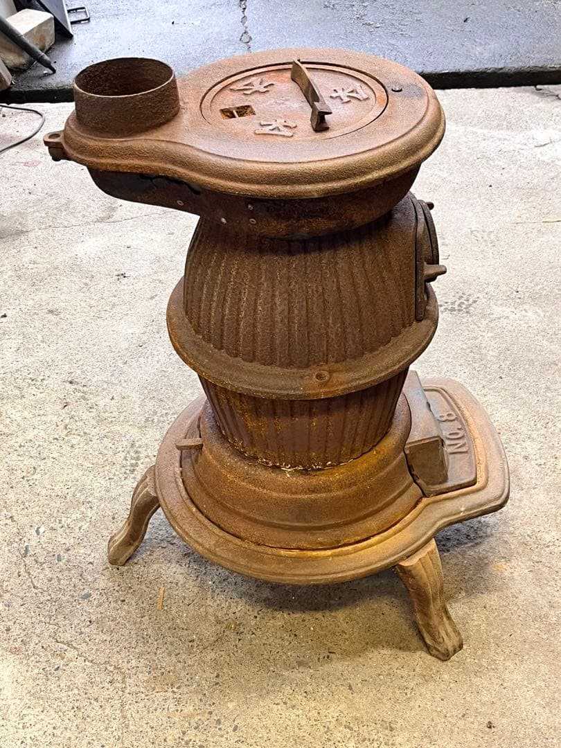 ダルマストーブダルマストーブ（鋳物製）