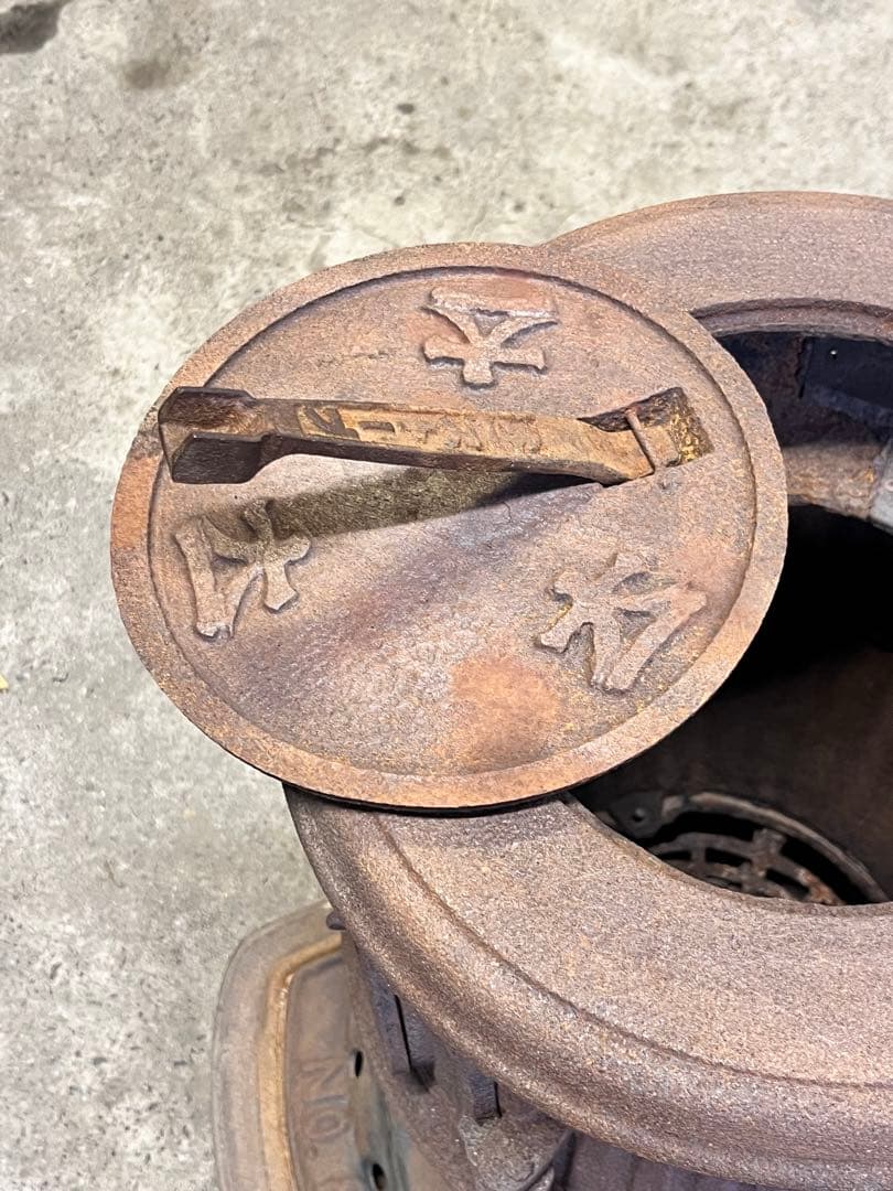 ダルマストーブダルマストーブ（鋳物製）