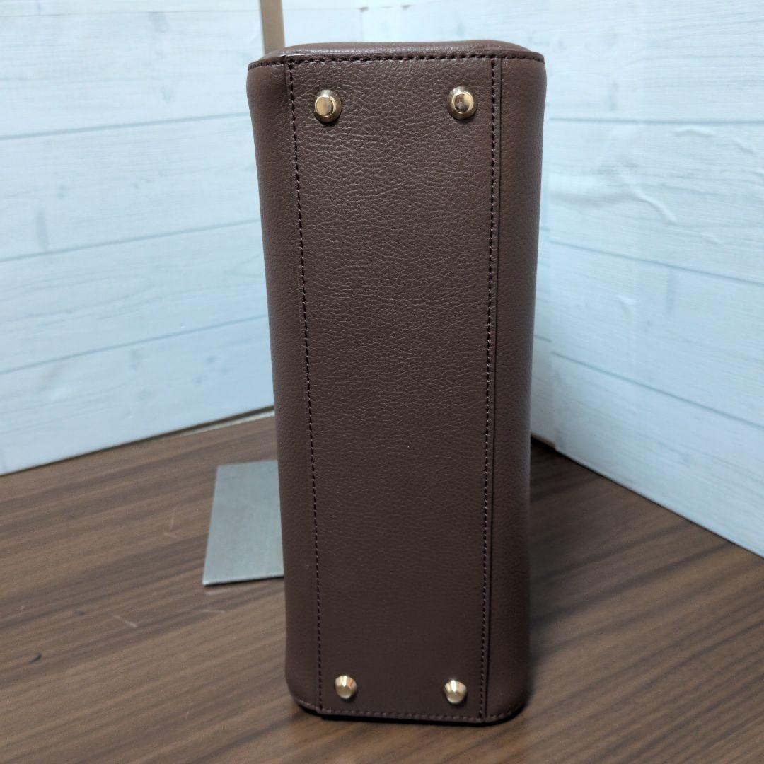 アニエスベー 2way レザーショルダーバッグ　ブラウン　チャーム ポーチ付