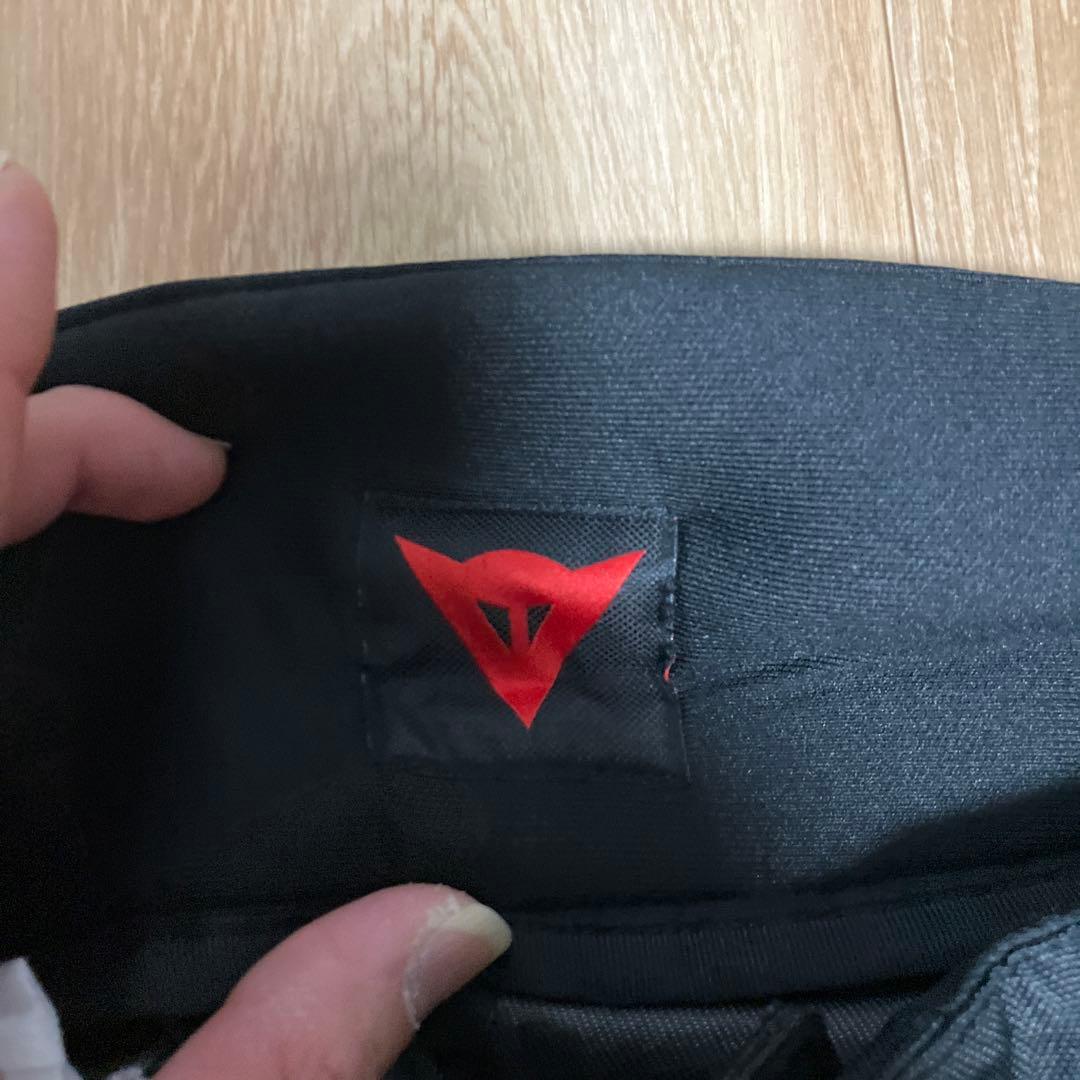DAINESE リフレクター付き黒パンツ