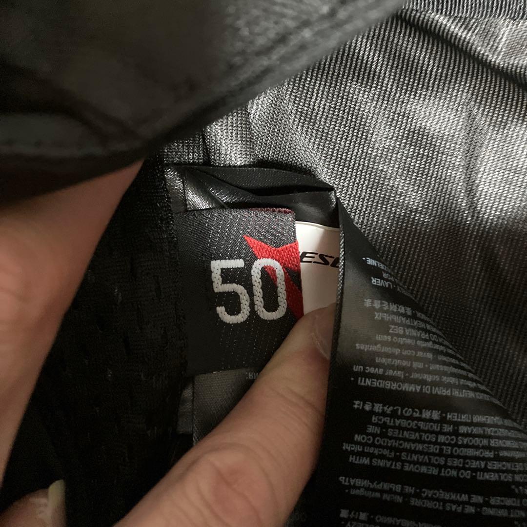 DAINESE リフレクター付き黒パンツ