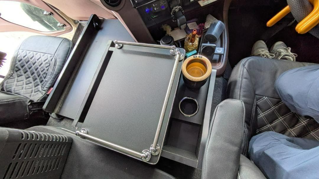 新型 17 グランドプロフィア 保冷庫対応　コンソールテーブル パイプ有り