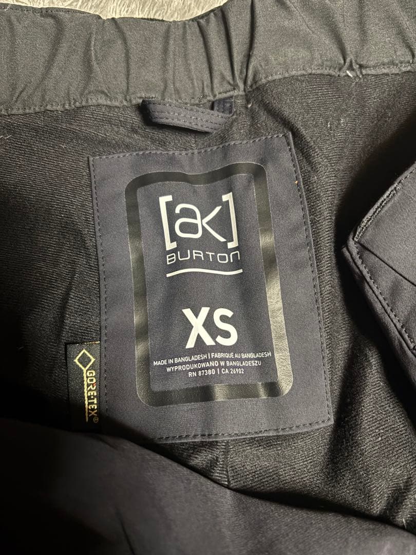 Burton [ak] スノーボードウェア XS 黒　正規代理店購入　レディース