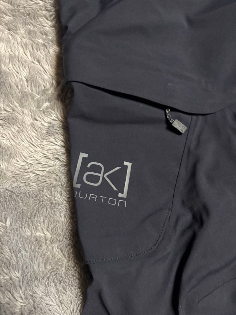 Burton [ak] スノーボードウェア XS 黒　正規代理店購入　レディース