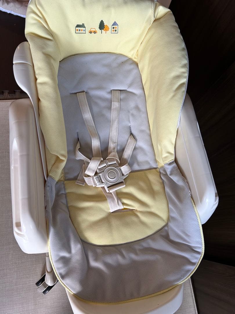 コンビ　電動　ハイローチェア　ネムリラ　オート　スウィング　combi