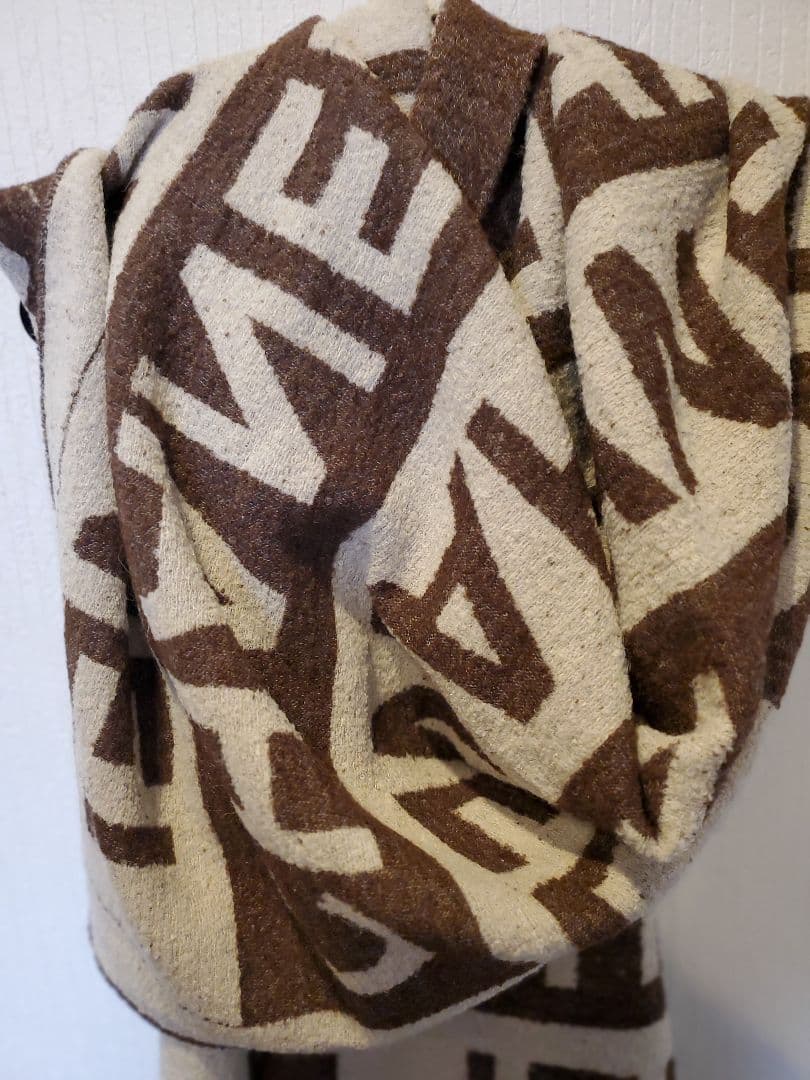 CHANEL ロゴマフラー ブラウンクリーム