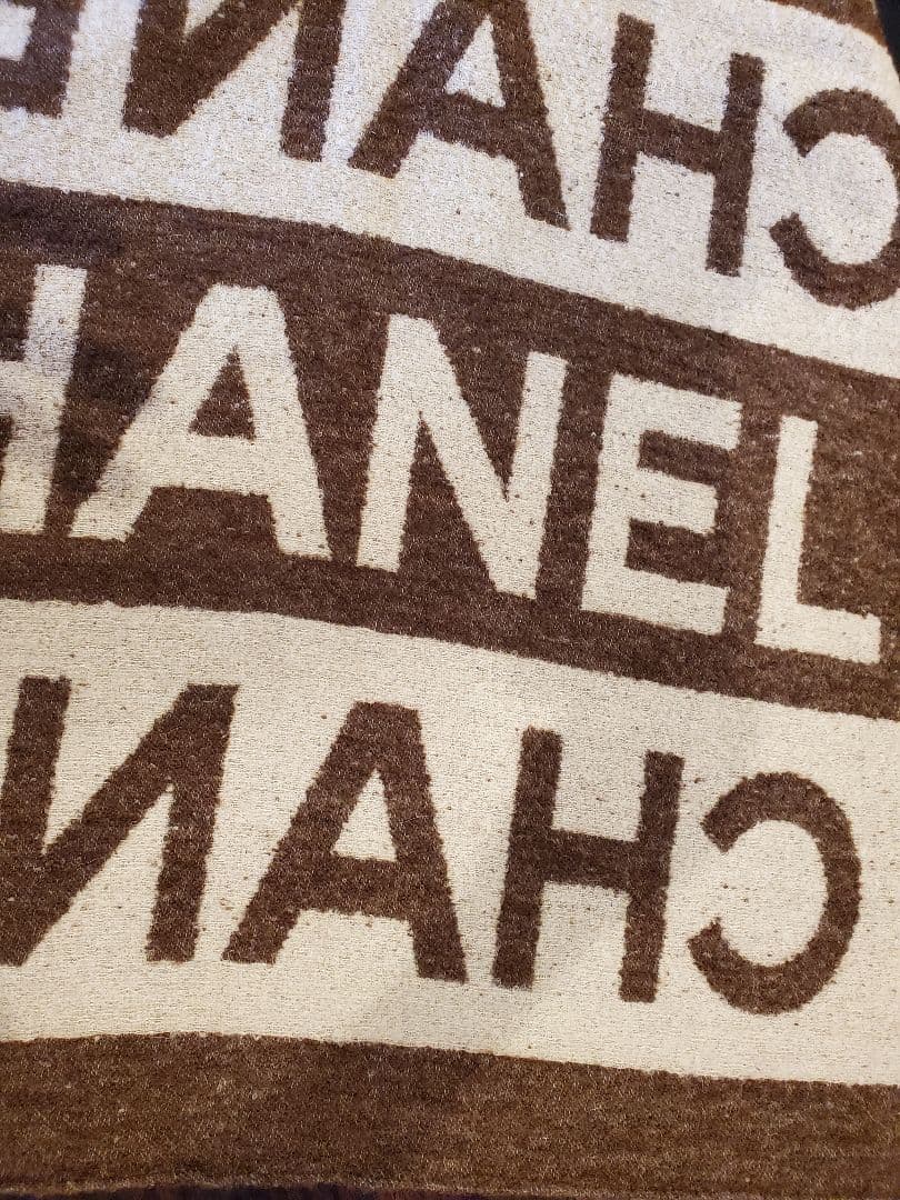 CHANEL ロゴマフラー ブラウンクリーム