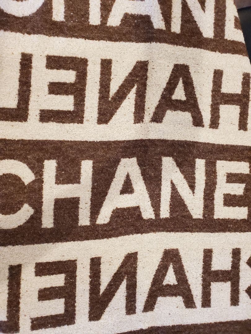 CHANEL ロゴマフラー ブラウンクリーム